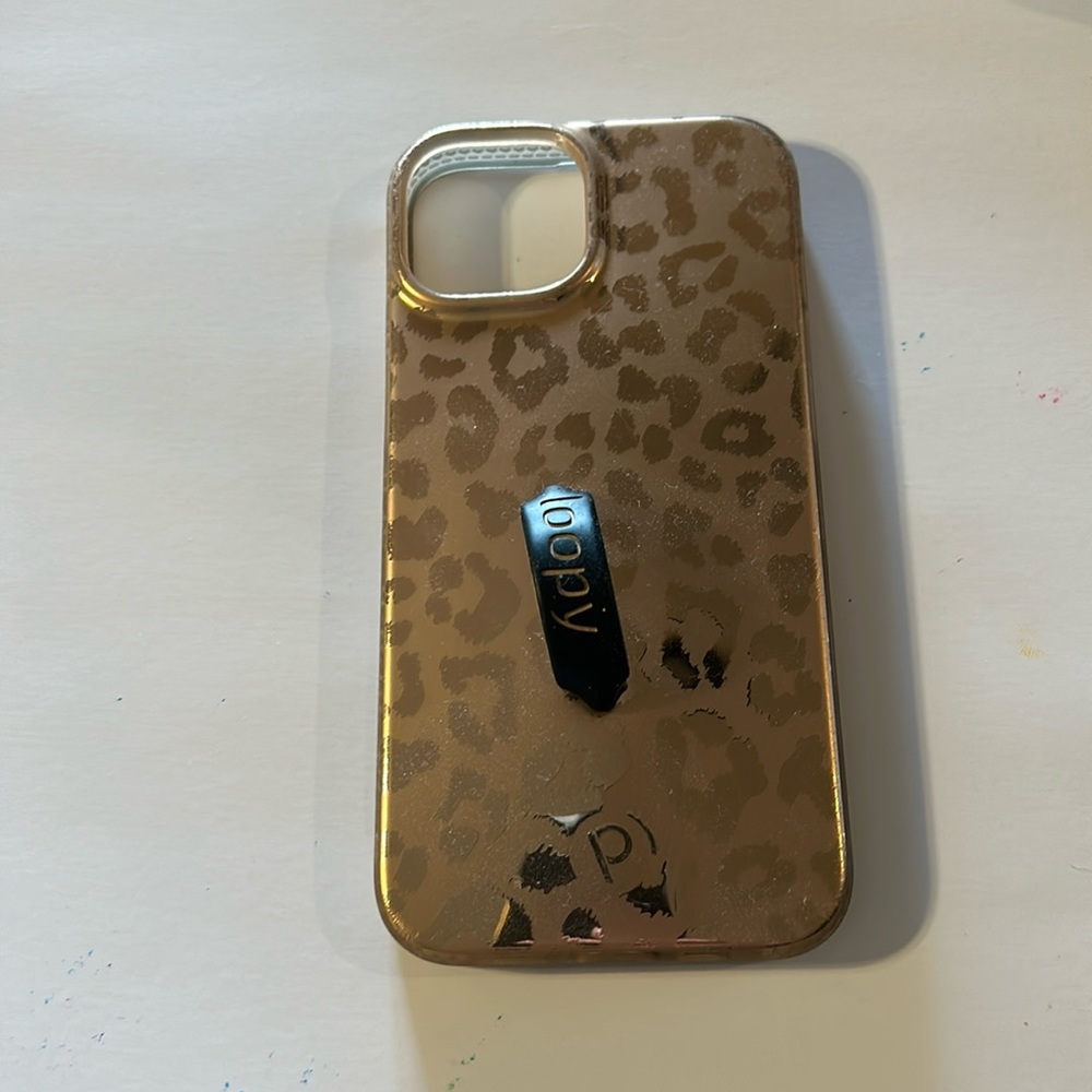 Rose Gold leopard loopy iPhone 14 case. Used good condition.